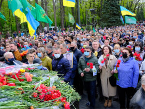 09 травня 2021 р. урочиста церемонія покладання квітів до Меморіалу Слави з нагоди 76-ї річниці перемоги у Другій світовій війні